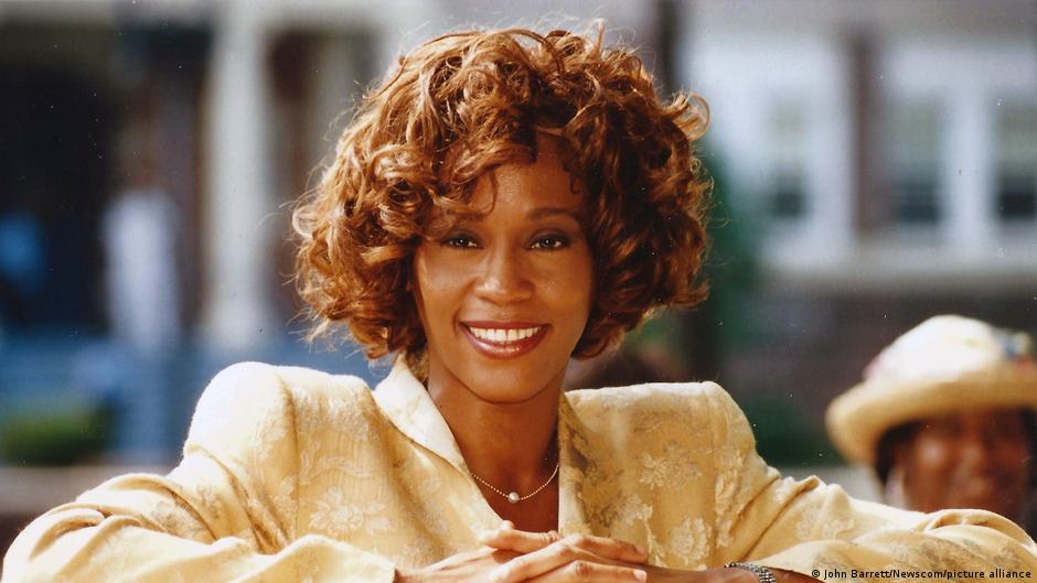 Whitney Houston: Tragic pop diva | All media content | DW - Vimarsana News