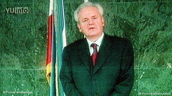 Slobodan Millosheviq pas humbjes së zgjedhjeve në vitin 2000