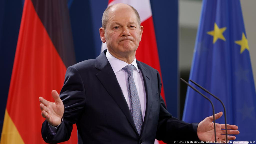 Ukraine-Russia crisis: Olaf Scholz calls for peace and patience | News | DW | 09.02.2022