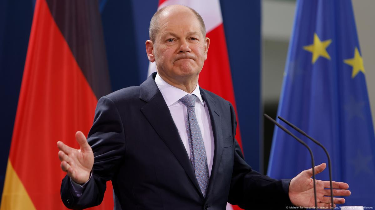 Scholz Calls For Peace, Patience In Ukraine-Russia Crisis – DW – 02/09/2022