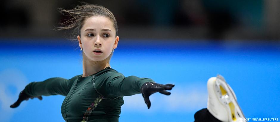 Kamila Valieva já ajudou a equipe russa a conquistar o ouro e agora deverá participar da competição individual
