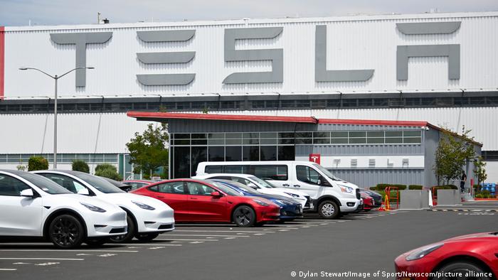 USA Autoindustrie l Tesla Fabrik in Fremont Kalifornien