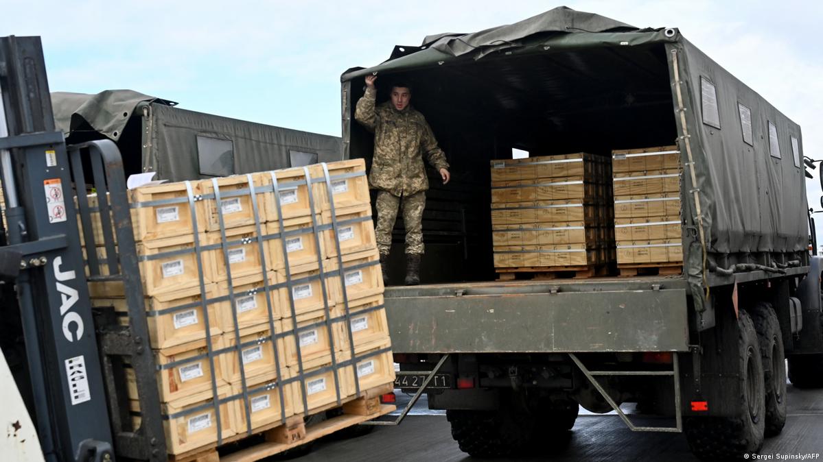 Ukraine updates: Biden announces new military aid for Kyiv