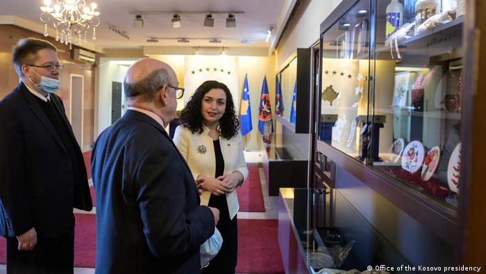 Kosovo Besuch des britischen Geschäftsträger für die westlichen Balkanstaaten Sir Stuart Peach