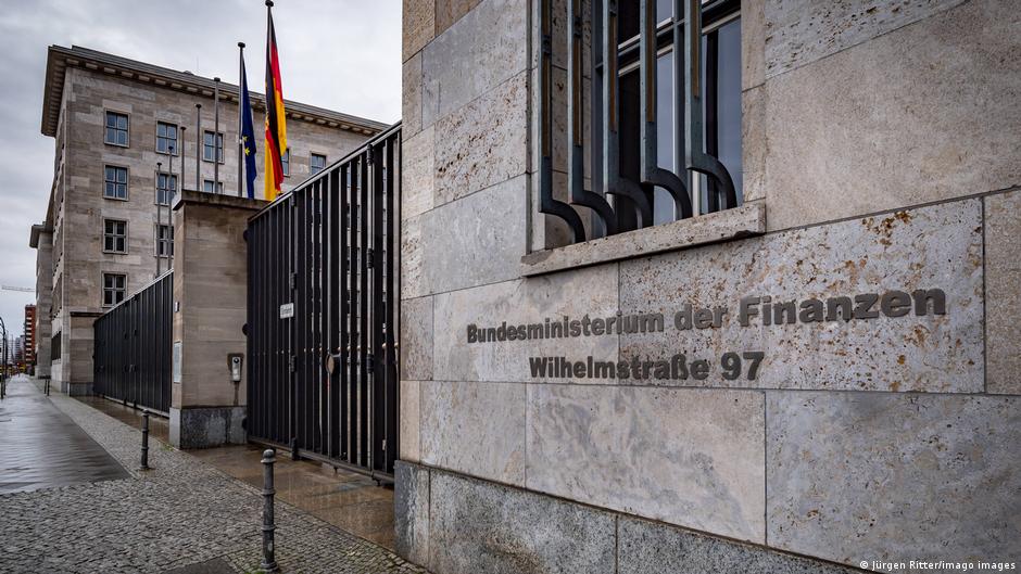 FAZ: zamrożone rosyjskie aktywa topnieją mimo sankcji