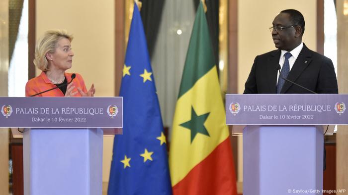European Commission President Ursula von der Leyen and Senegal's President Macky Sall at a press conference in Dakar on February 10, 2022