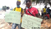 Students are protesting the presence of JMPLA in their student's association, claiming only members of said party are integrated in the delegation. Angola.