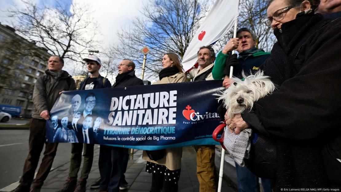 Protesto contra "ditadura sanitária" da imprensa belga Protesto contra "ditadura sanitária" da imprensa belga
