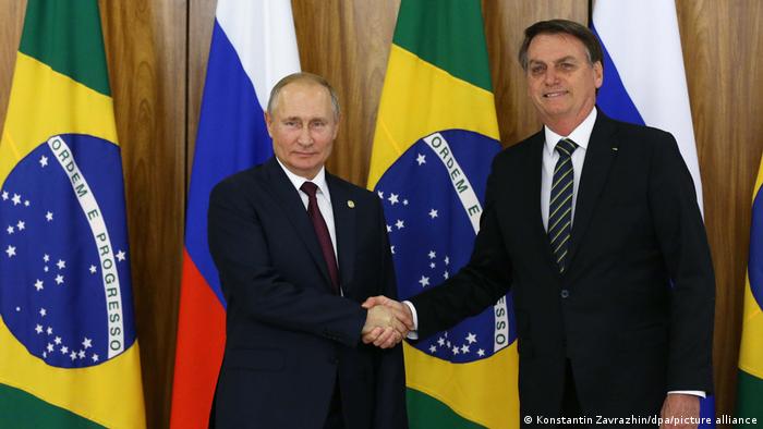 Putin e Bolsonaro durante cúpula dos Brics em Brasília, em novembro de 2019