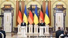 Зеленский призвал Шольца гарантировать Украине поддержку