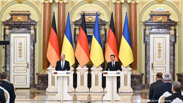 Канцлер Германии Олаф Шольц и президент Украины Владимир Зеленский на совместной пресс-конференции в Киеве 14 февраля