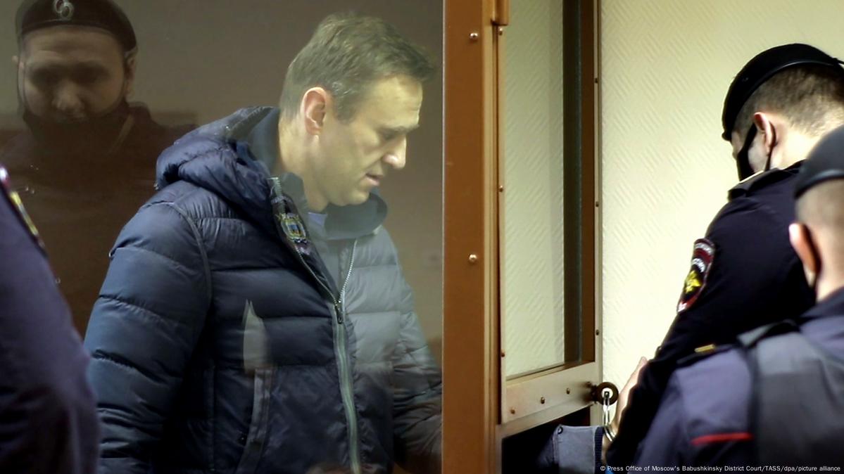 Russia Seeks 13-year Jail Term For Kremlin Critic Navalny – DW – 03/15/2022