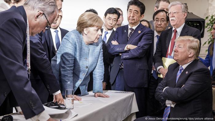 Abe na sastanku zemalja G7 u Kanadi 2018. s Angelom Merkel i Donaldom Trumpom