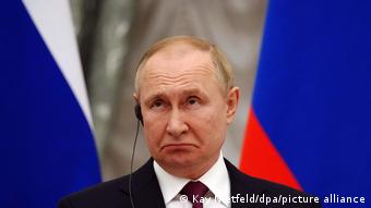 President Putin at press conference with German chancellor Scholz in Moscow 