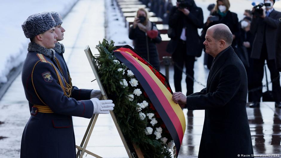 Opinion: Germany has to wake up to Russia | Opinion | DW - Vimarsana News