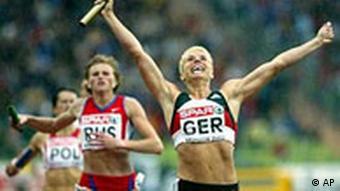 Die 4x400 Meter Staffel der Frauen holt Gold in München, Grit Breuer freut sich