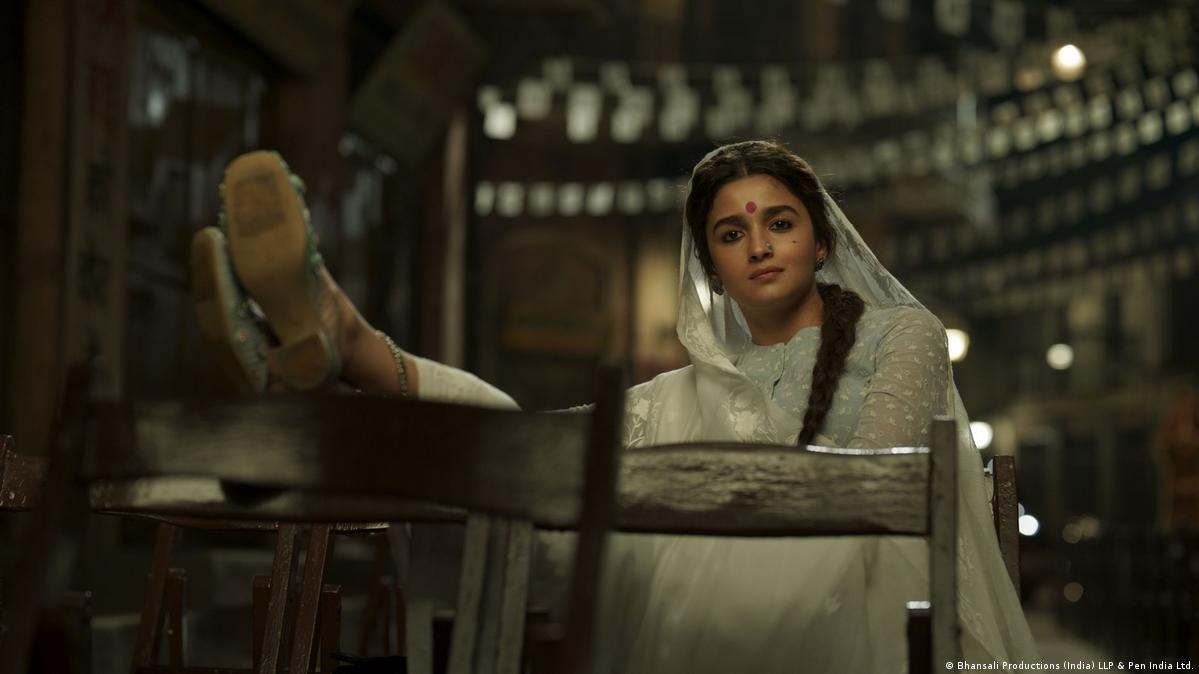 Alia Bhatt Fuck Videos - Bollywood bets on Alia Bhatt for its next hit â€“ DW â€“ 02/16/2022