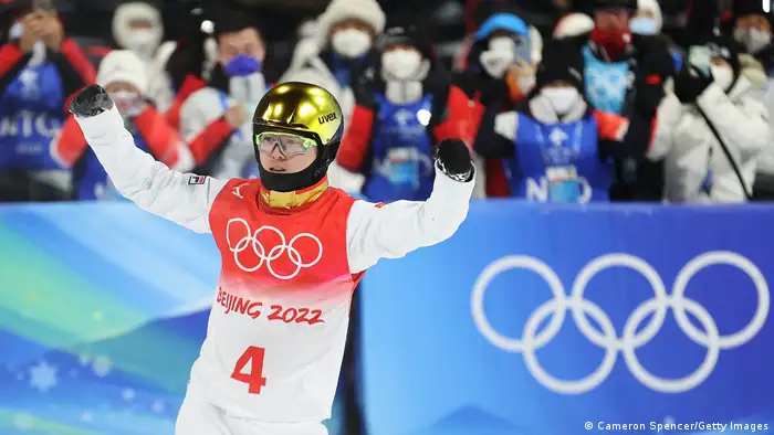Peking Olympische Winterspiele | Ski Freestye | Guangpu Qi holt Gold für China