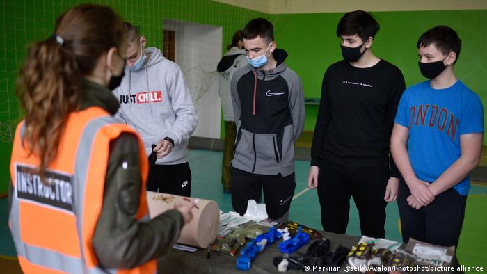 Часовете по военно обучение в Полша бяха отменени преди 10