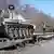 Russland Truppenabzug Die Panzer der russischen Armee werden auf Bahnsteige verladen