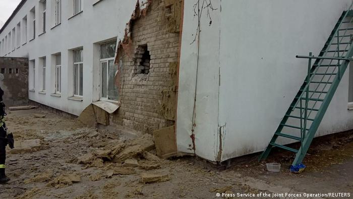 Ukraine | Beschuss auf Gebäude in Stanytsia Luhanska