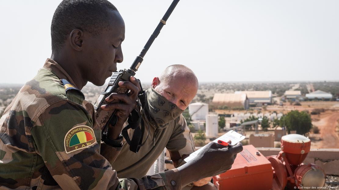 Two soldiers from Mali and France