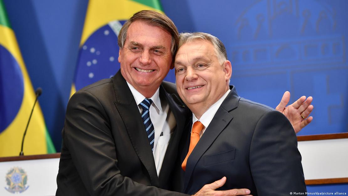 Orbán ao lado de Bolsonaro