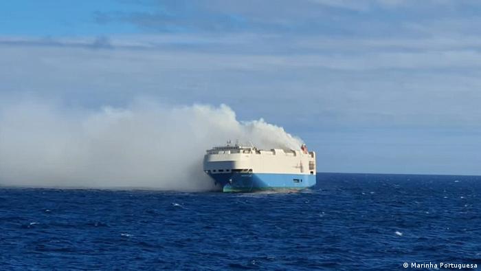 Portugal Azoren | Feuer an Bord des Frachtschiffs Felicity Ace