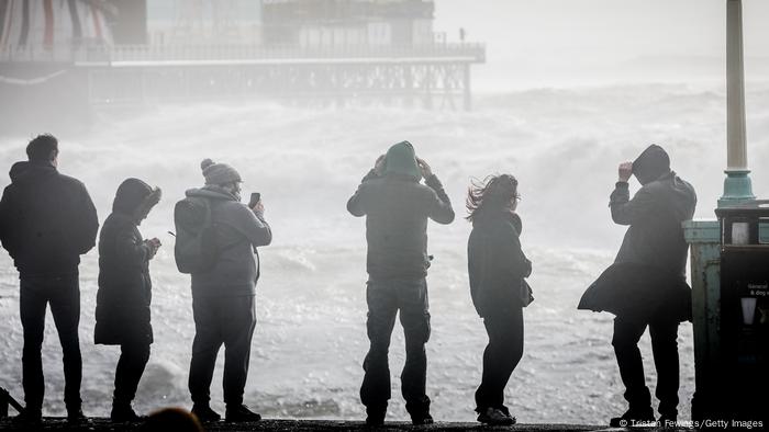 İngiltere'nin Brighton kenti, kasırgadan en fazla etkilenen yerlerden biri oldu