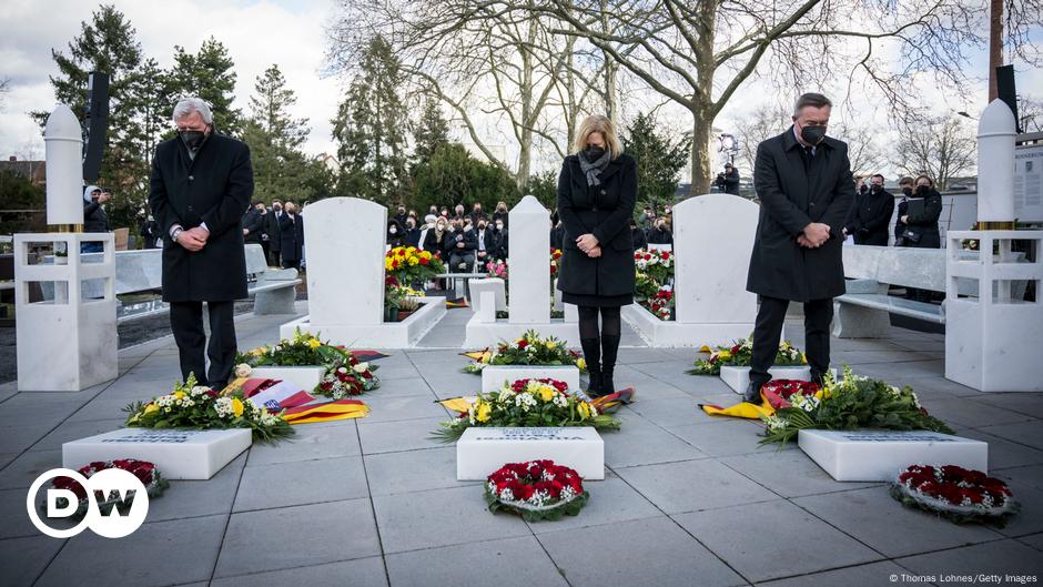 Germany commemorates the victims of the racist attack in Hanau  Currently Germany |  DW