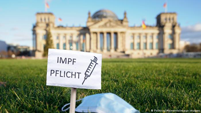 Symbolbild Debatte zur Impfpflicht im Deutschen Bundestag