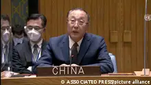 21.2.2022, U.N. Headquaters, In this image made from UNTV video, China's Ambassador to the United Nations Zhang Jun speaks during an emergency U.N. Security Council meeting on Ukraine, at the U.N. headquarters, Monday, Feb. 21, 2022. (UNTV via AP)