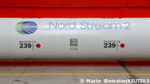 ARCHIV 2020 *** FILE PHOTO: The logo of the Nord Stream 2 gas pipeline project is seen on a large diameter pipe at the Chelyabinsk Pipe Rolling Plant owned by ChelPipe Group in Chelyabinsk, Russia, February 26, 2020. REUTERS/Maxim Shemetov/File Photo