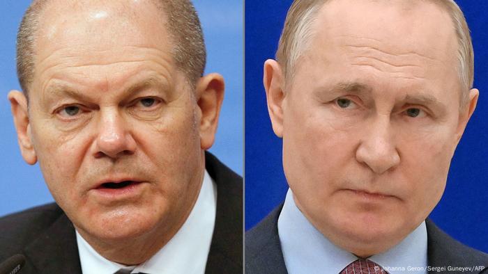 A combination of file photos shows (L) German Chancellor Olaf Scholz and (R) Russia's President Vladimir Putin 