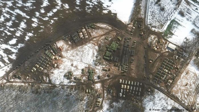 Imagen satelital de tropas rusas en Belgorod, Rusia.
