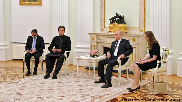 PM Pakistan, Imran Khan,dan Presiden Rusia, Vladimir Putin, di Moskow