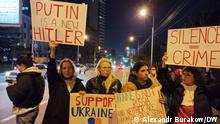 Demonstranten gegen Russlands Angriff auf die Ukraine.
Ort/Datum: Tiflis, 24.2.2022