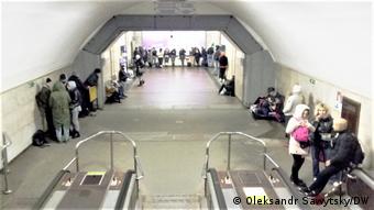 Ουκρανοί κρύβονται στους σταθμούς του μετρό