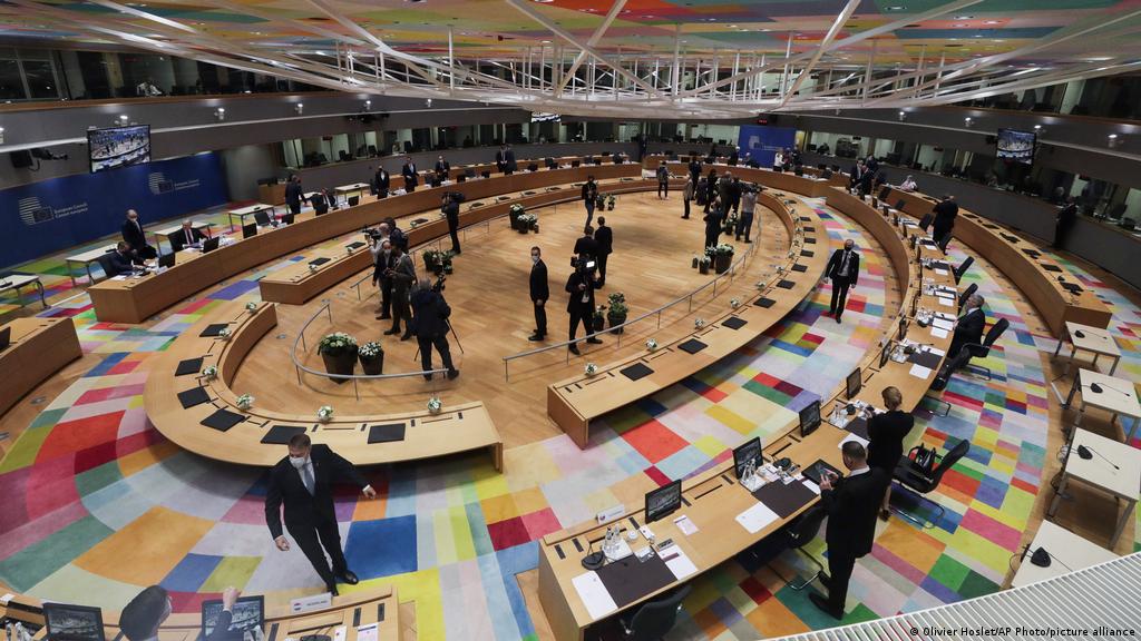 EU leaders announce further sanctions against Russia | News | DW |  24.02.2022