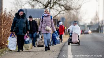 Українки і українці під час перетину кордону з Угорщиною