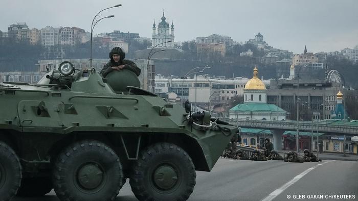 دبابة للجيش الأوكراني في العاصمة الأوكرانية كييف - صورة بتاريخ 25 شباط/ فبراير 2022