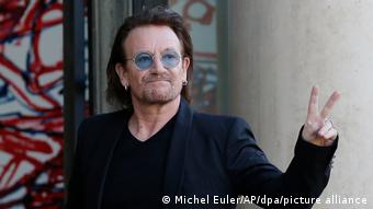 U2, Μπόνο, αντιπολεμικά τραγούδια, 