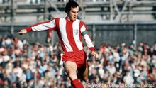 Franz Beckenbauer vistiendo los colores del Bayern Múnich