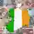 Irische Flagge in der Form des Landes auf Euro-Scheinen (Grafik: Fotolia/Stephen Finn)
