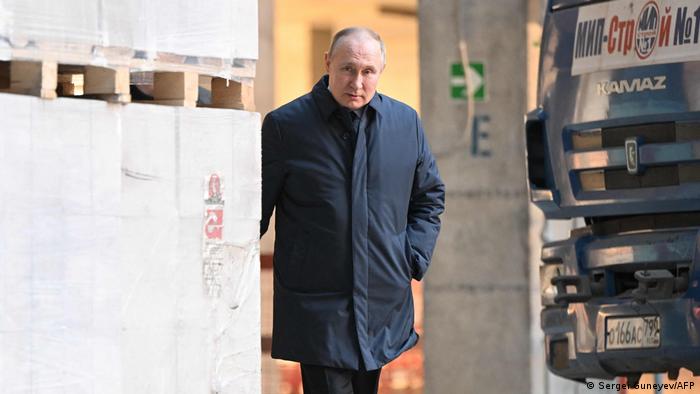 Russland Präsident Putin versetzt Atomstreitkräfte in Alarmbereitschaft