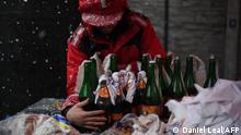 أوكرانيا.. مصنع برافدا يعبئ زجاجات المولوتوف بدلا من البيرة