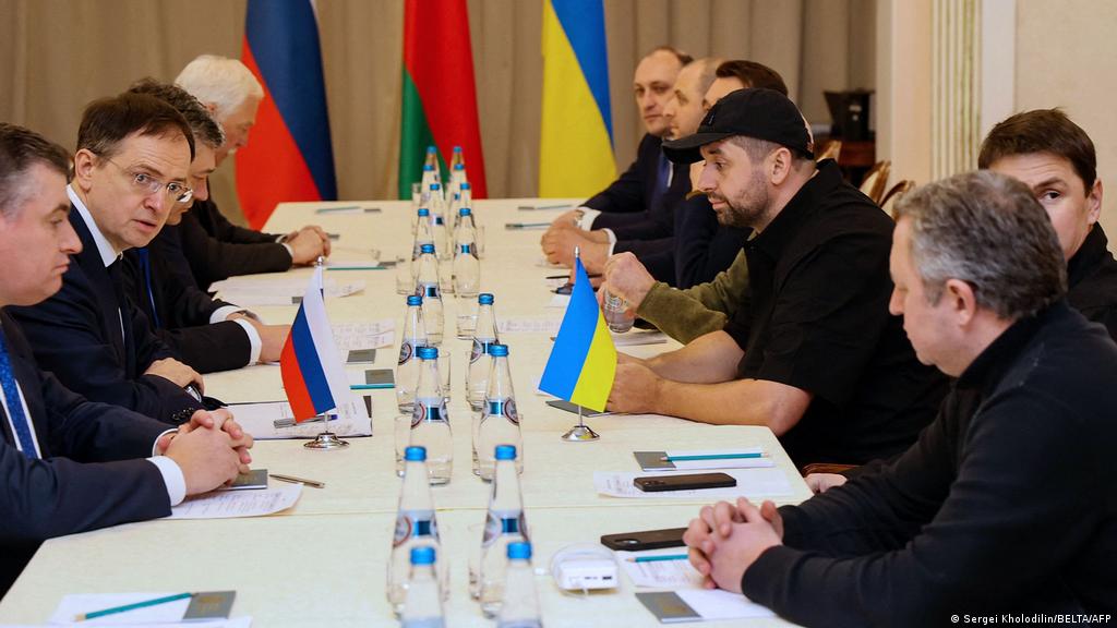 Ukraine: Talks with Russia inconclusive as UN convenes — as it happened |  News | DW | 28.02.2022