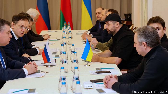 Belarus Verhandlungen zwischen Russland und Ukraine in der Region Gomel