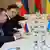 Делегации од Русија и од Украина за време на преговарачката рунда во Белорусија на крахот на февруари