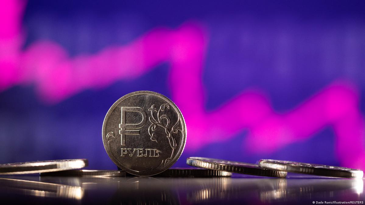 卢布跌跌不休背后有哪些原因